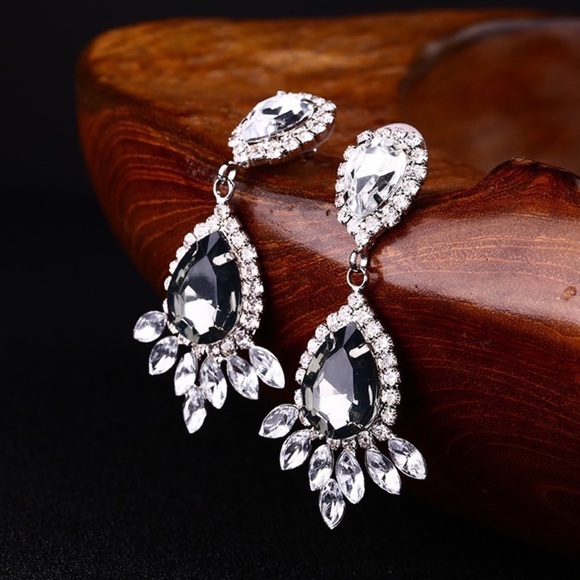 Jewelry - Grey Gem Silver Prom Bridal Stud Earrings
